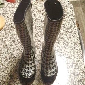 Unisa rubber rain boots(excellent condition)